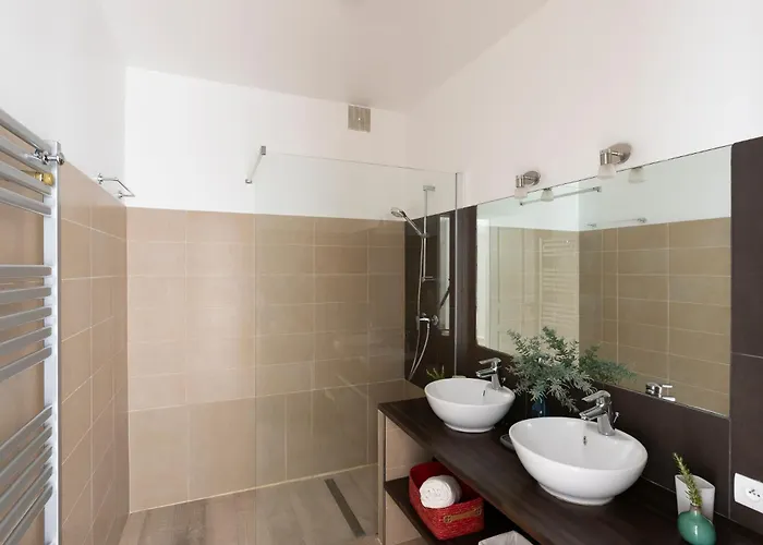 Marinarca Sitew Vecchio Marina Di Fiori Vue Piscine Chauffee Clim A Pied Tennis וילה